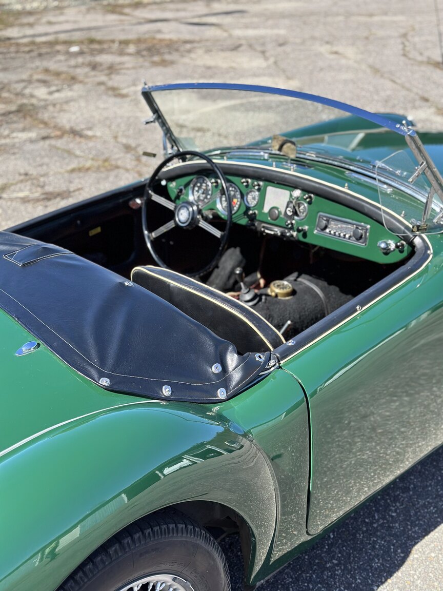 Exterior image of 1957 MGA Roadster (53)