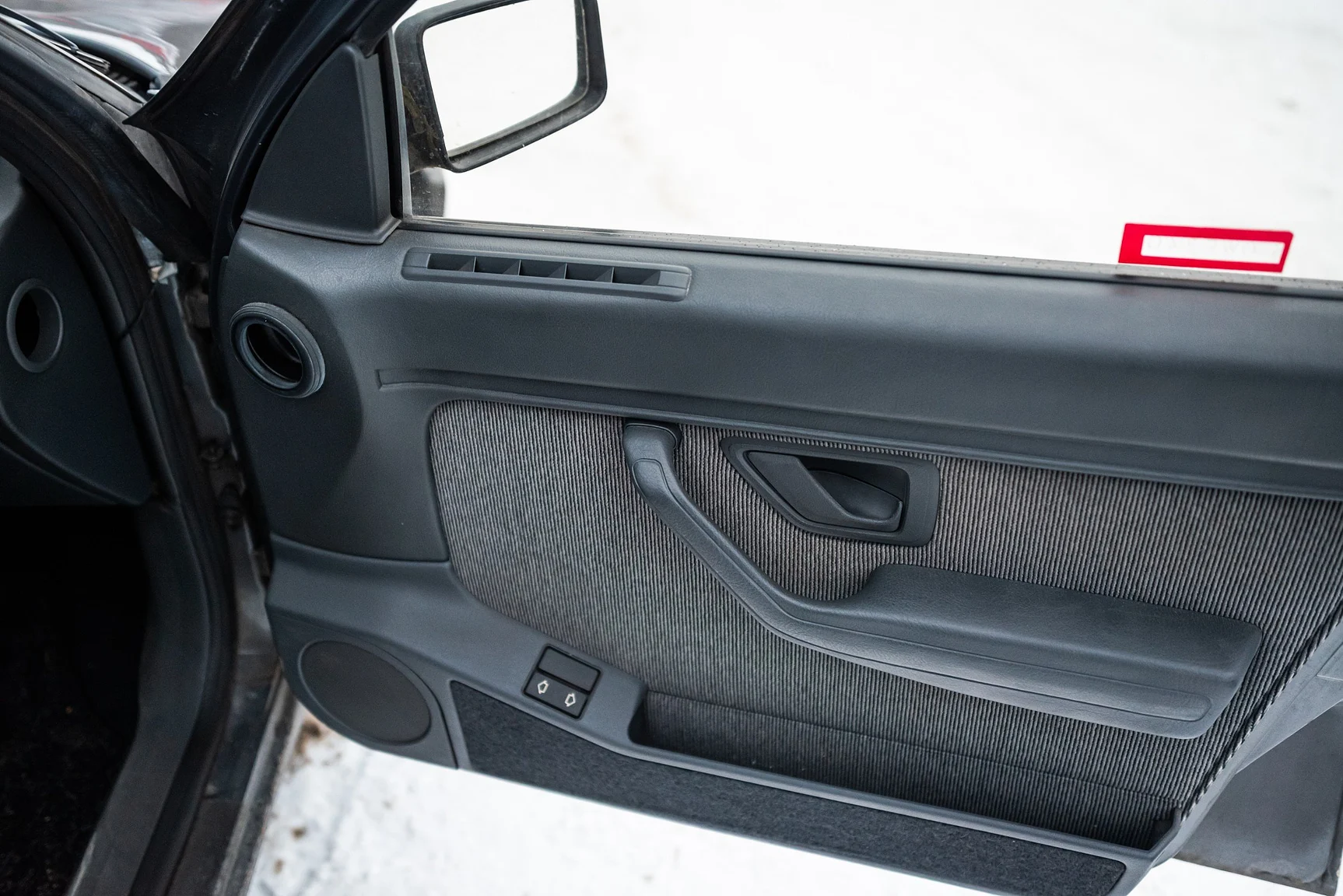 Interior image of 1991 Peugeot 405 Break SRI (9)