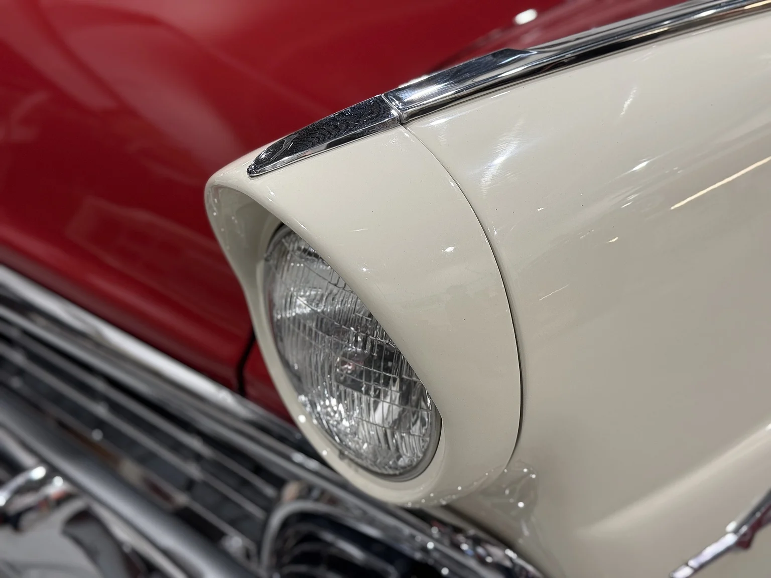 Aussenfoto 1956 Ford Fairlane Sunliner V8 5.1 (57)