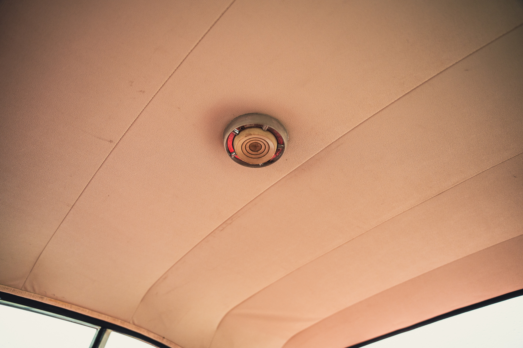 Innenraumfoto von 1964 Ford Fairlane 500 Sport Coupé (31)