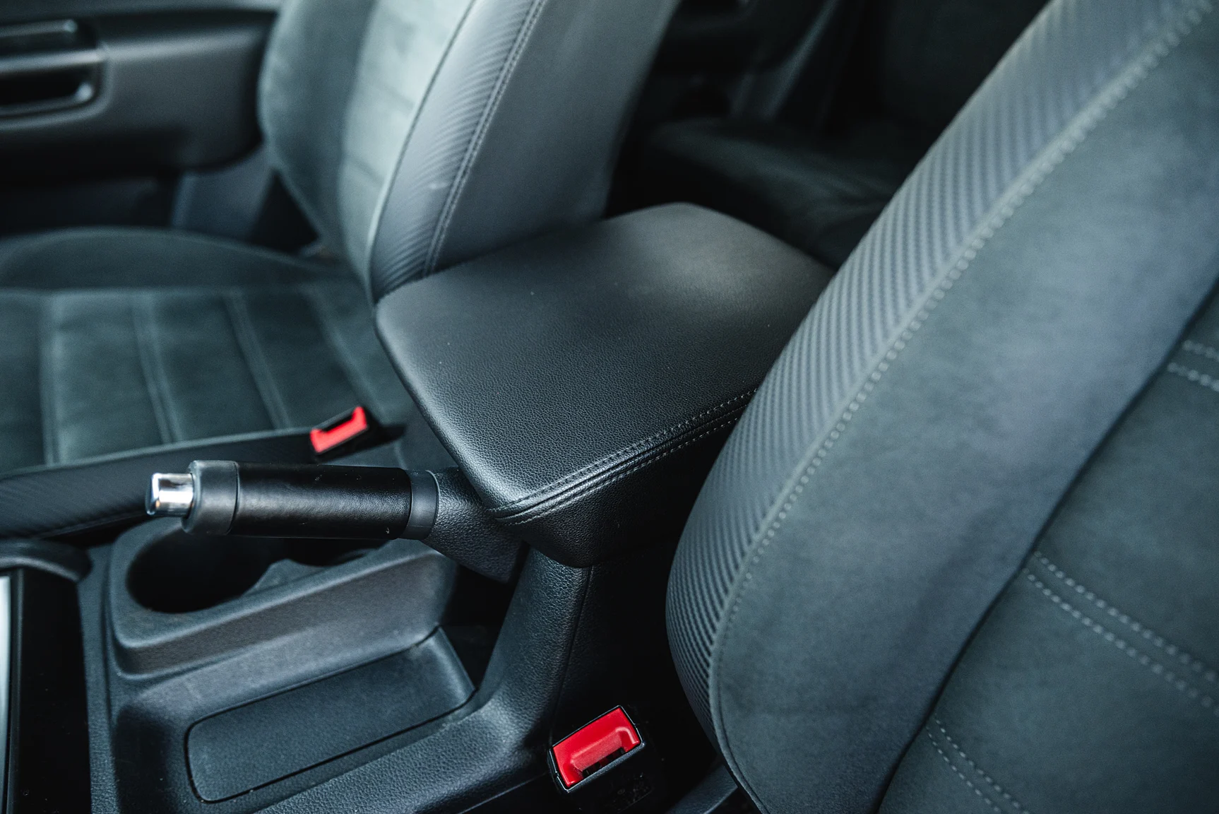 Interior image of 2020 Northea Camper Expedition Volkswagen Amarok (32)