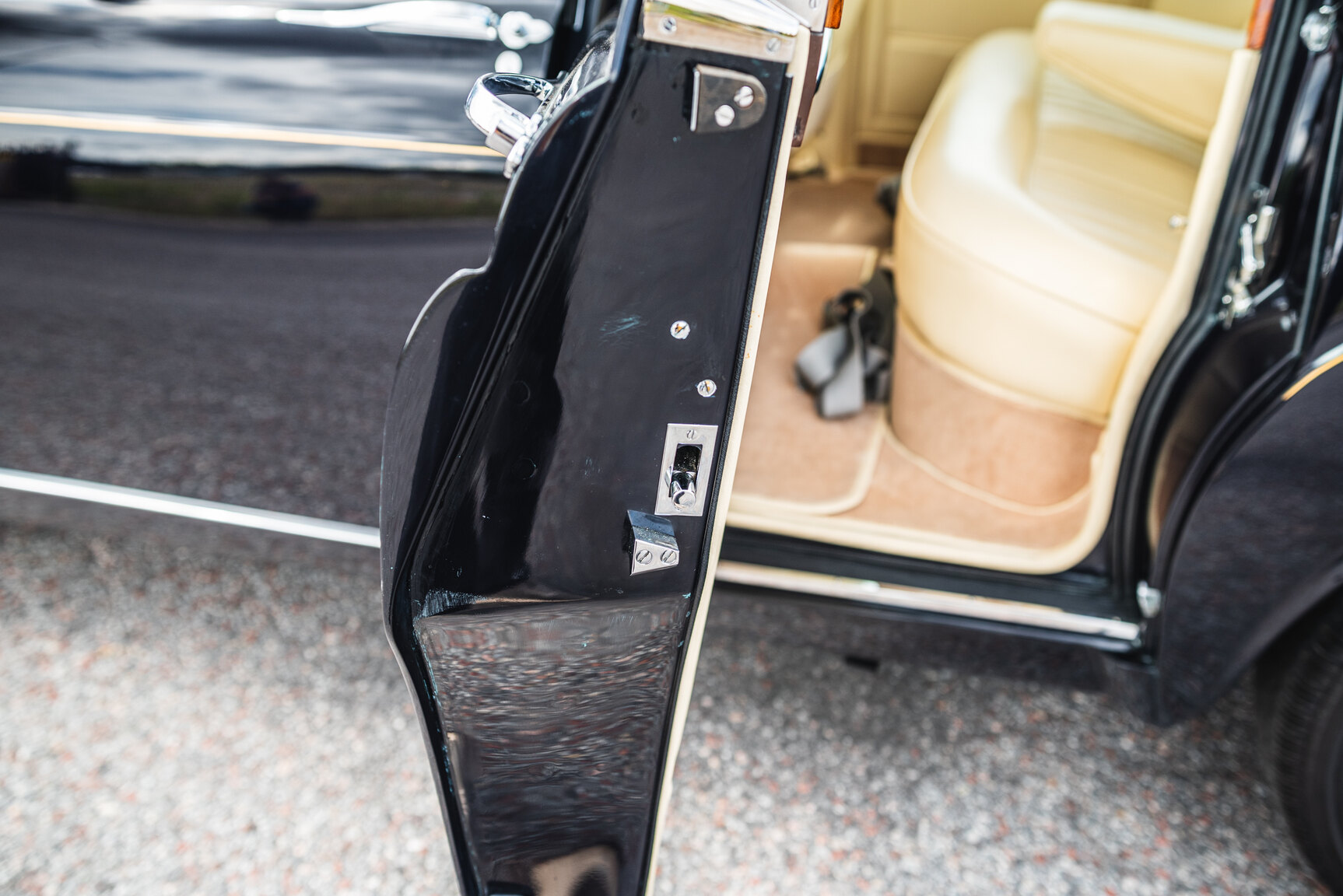 Interior image of 1960 Bentley S2 Continental 
