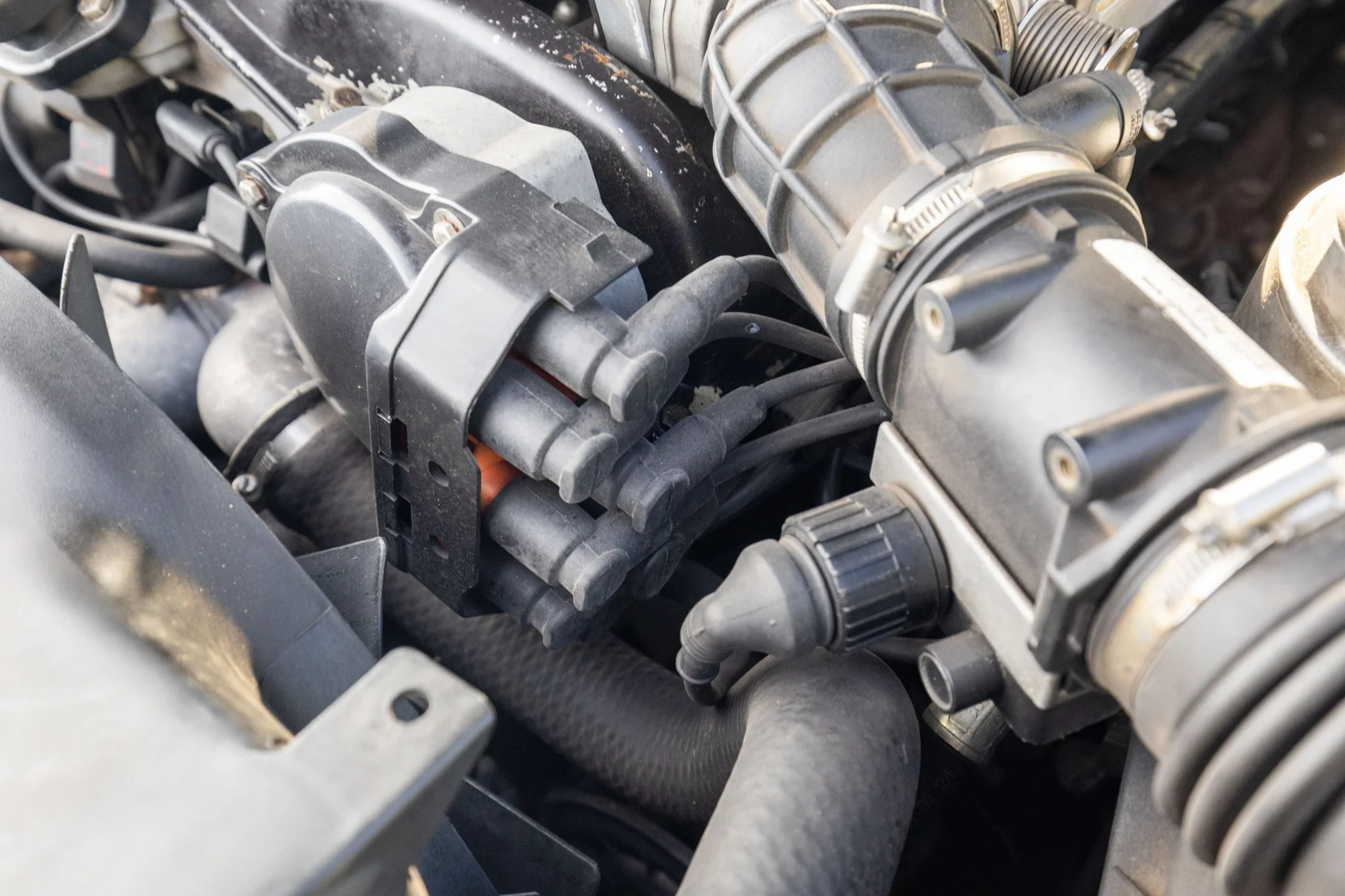 Image of 1991 BMW 850i mechanics (18)