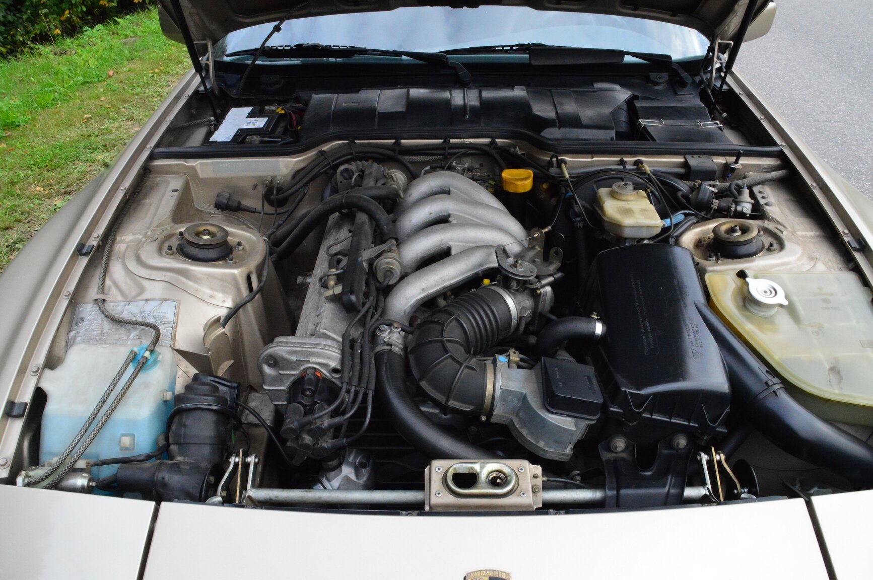 Image of 1986 Porsche 944 Coupé mechanics