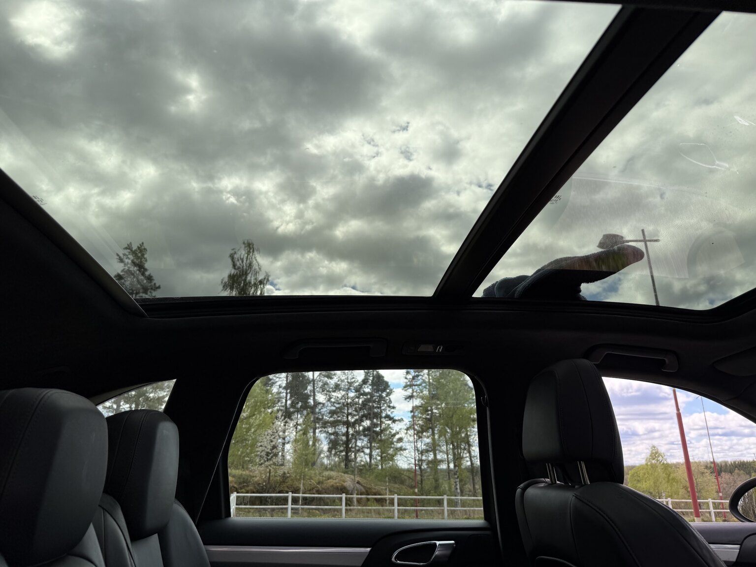 Interior image of 2013 Porsche Cayenne GTS
