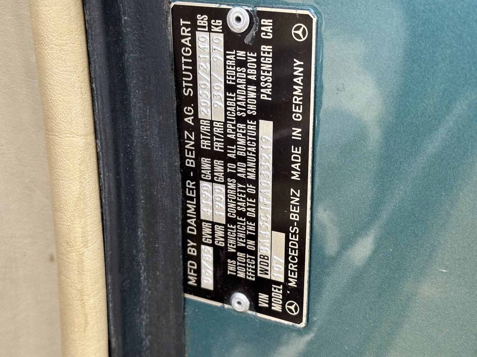 Interior image of 1985 Mercedes-Benz 380 SL