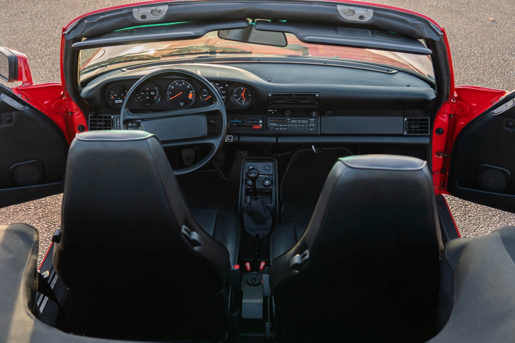 Interiörbild 1987 Porsche 911 Carrera Cab 3.2