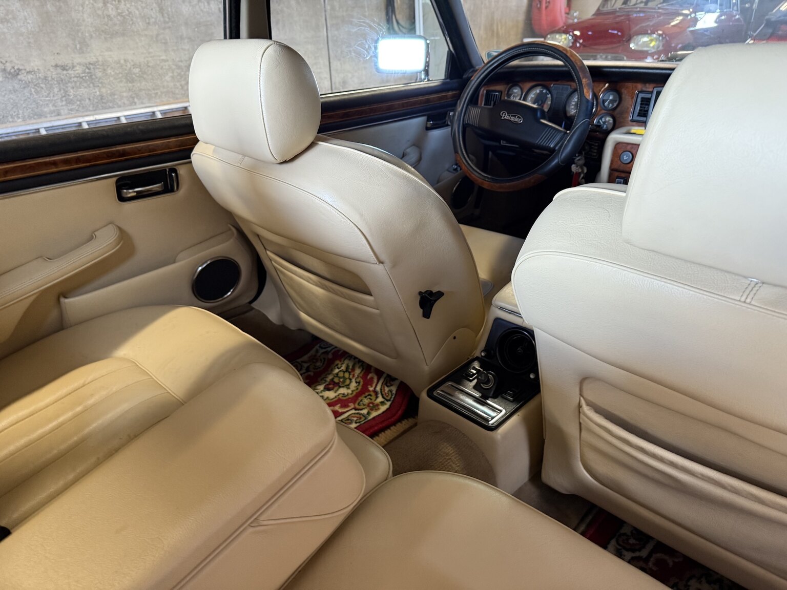 Interior image of 1990 Jaguar Daimler Double six