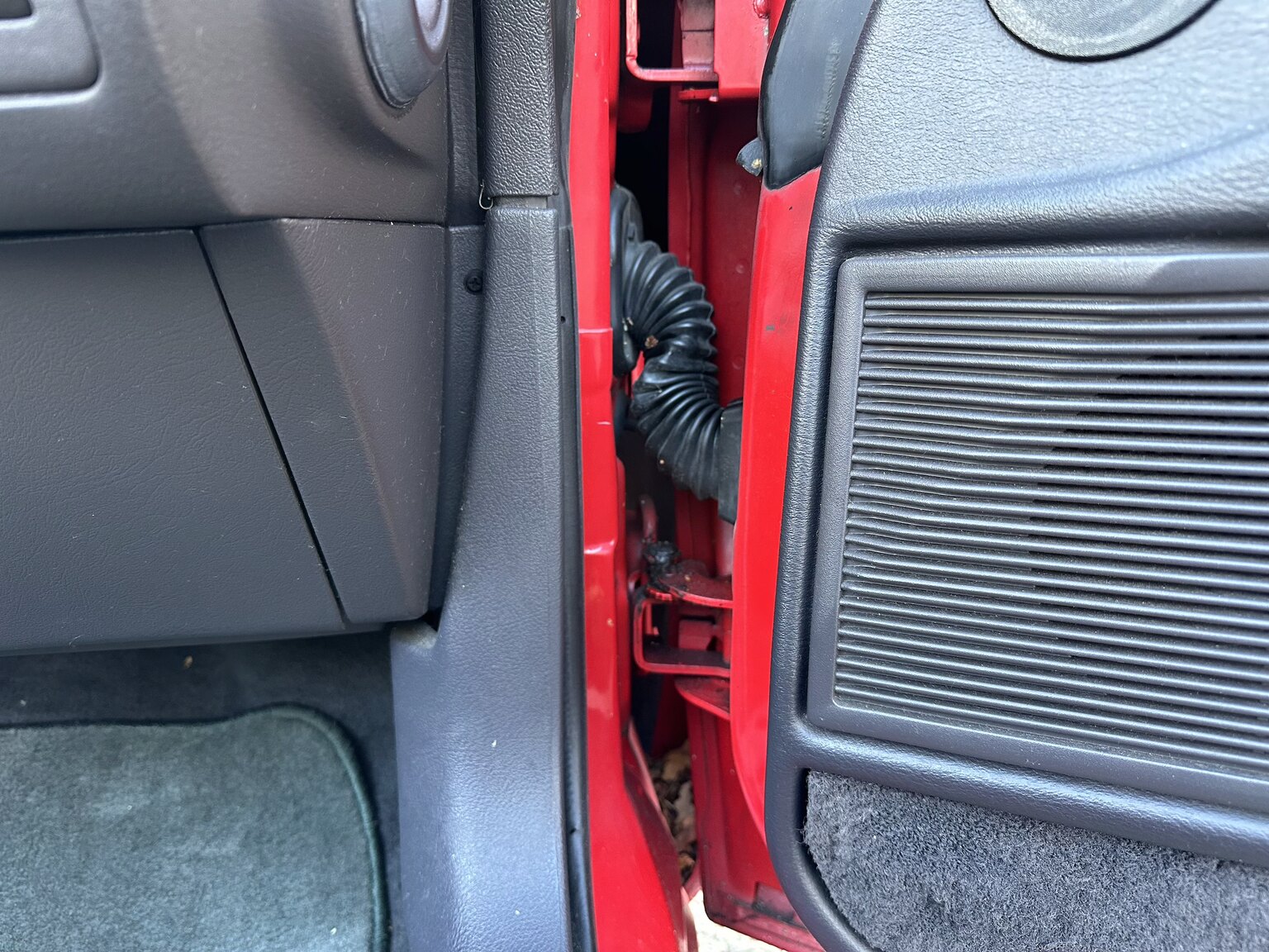 Interior image of 1995 Chrysler LeBaron