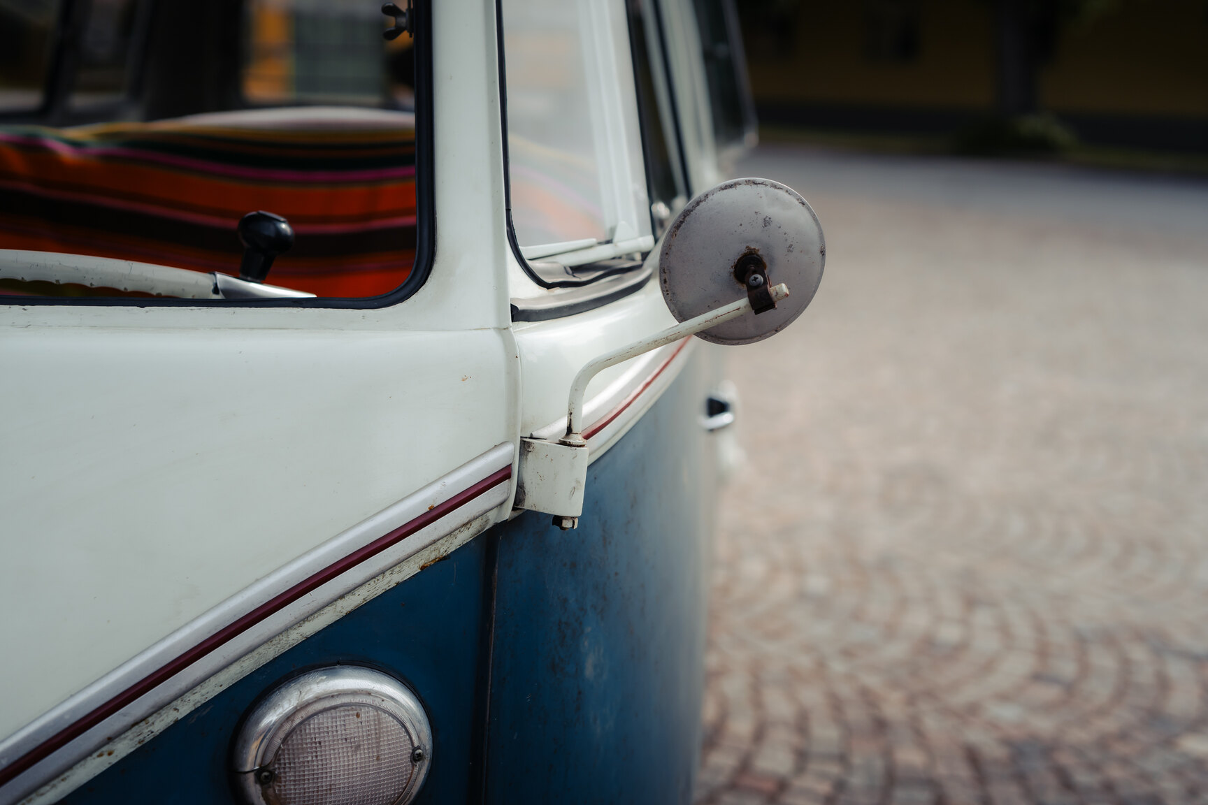 Exteriörbild på 1964 Volkswagen Kleinbus Transporter 1500 Deluxe “21-fönsters Samba”