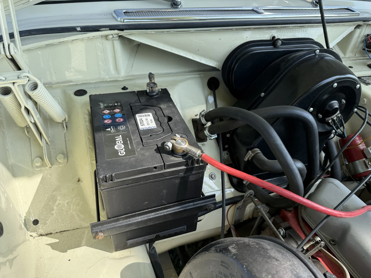 Image of 1970 Volvo Amazon mechanics (7)