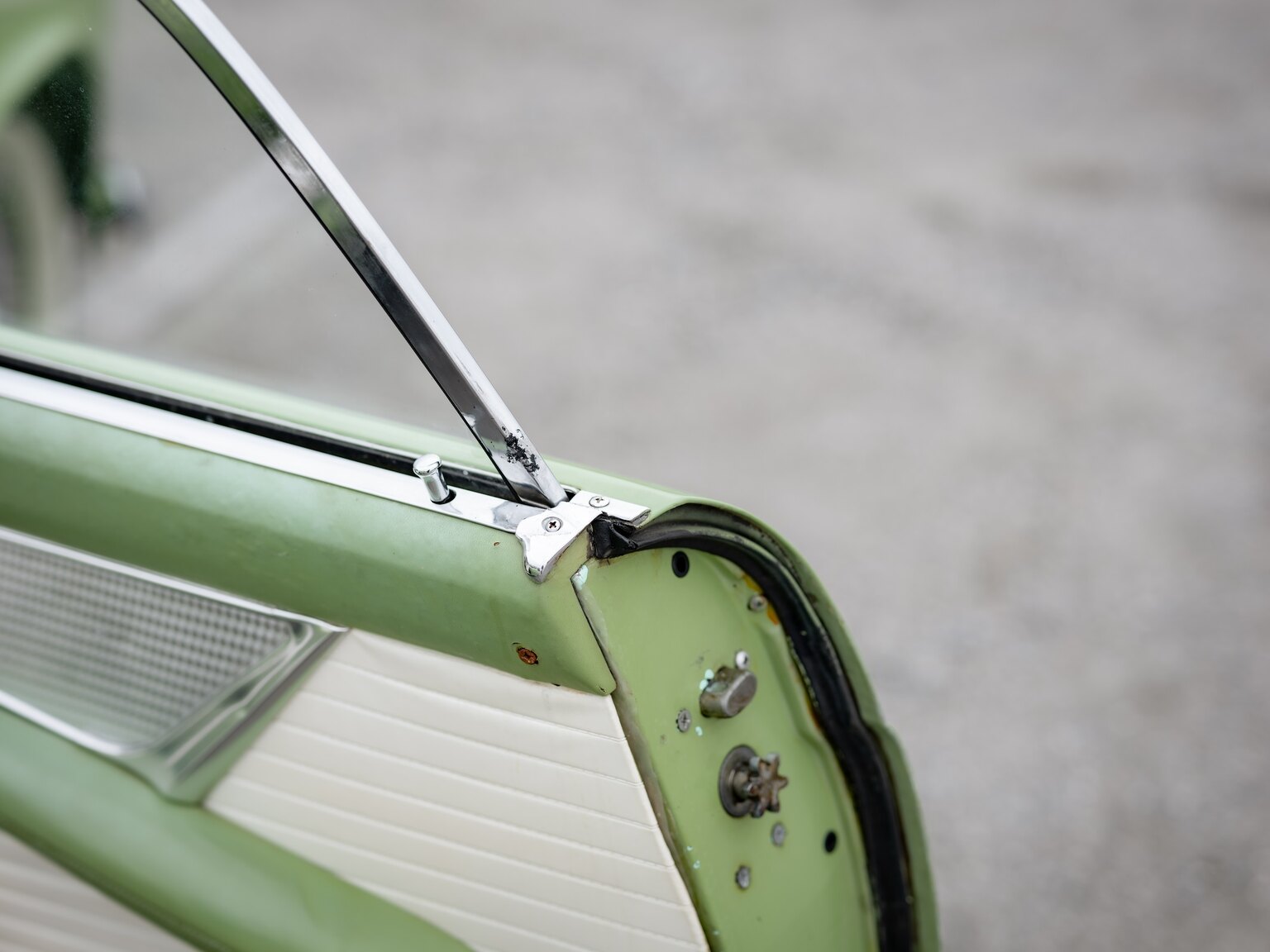 Interior image of 1956 Ford Thunderbird (9)