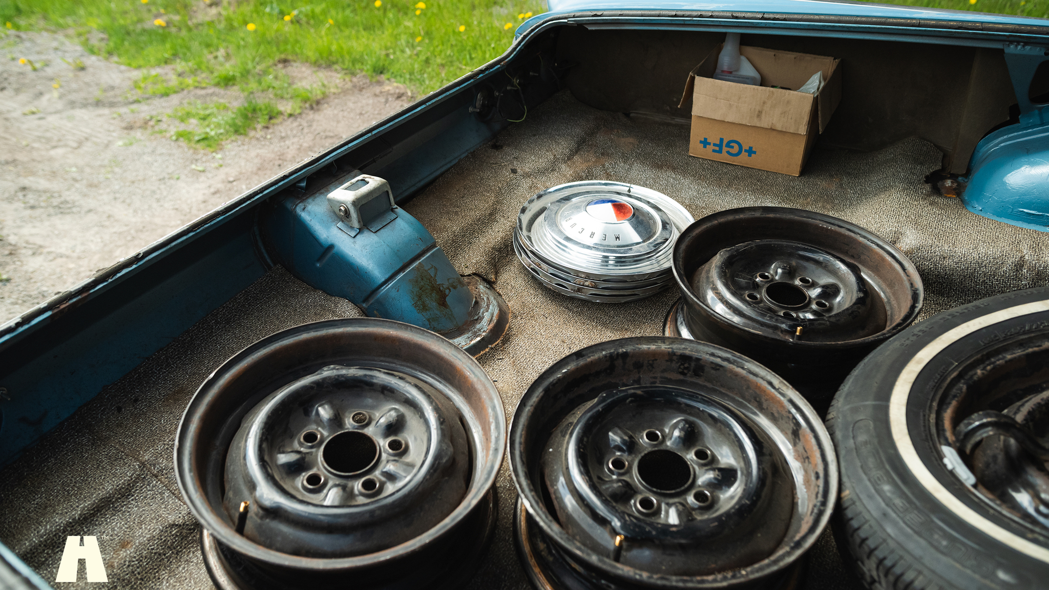 Interior image of 1963 Mercury Monterey Custom 4-door (83)