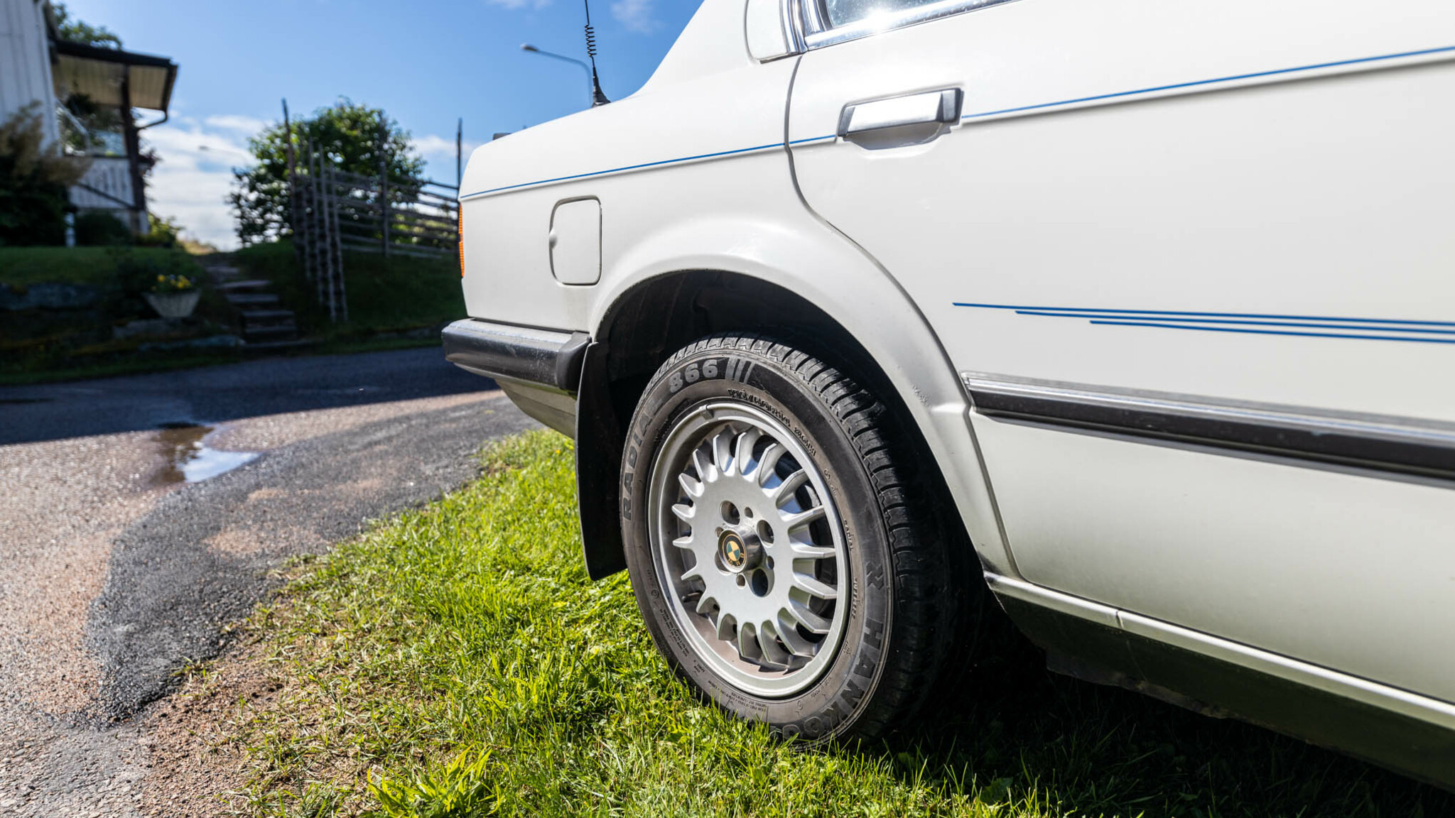 Aussenfoto 1984 BMW 320i sedan