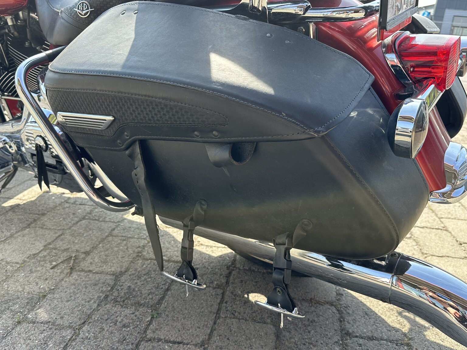 Exterior image of 2005 Harley-Davidson Road King Classic