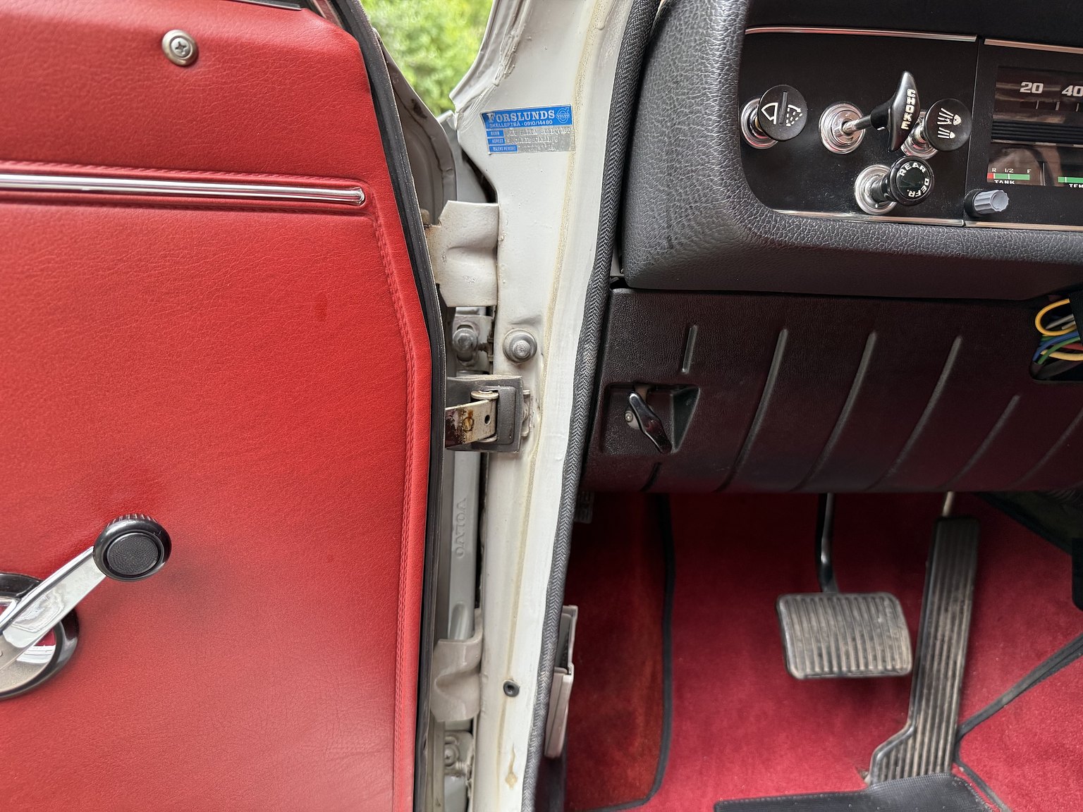 Interior image of 1970 Volvo 142 Automatic