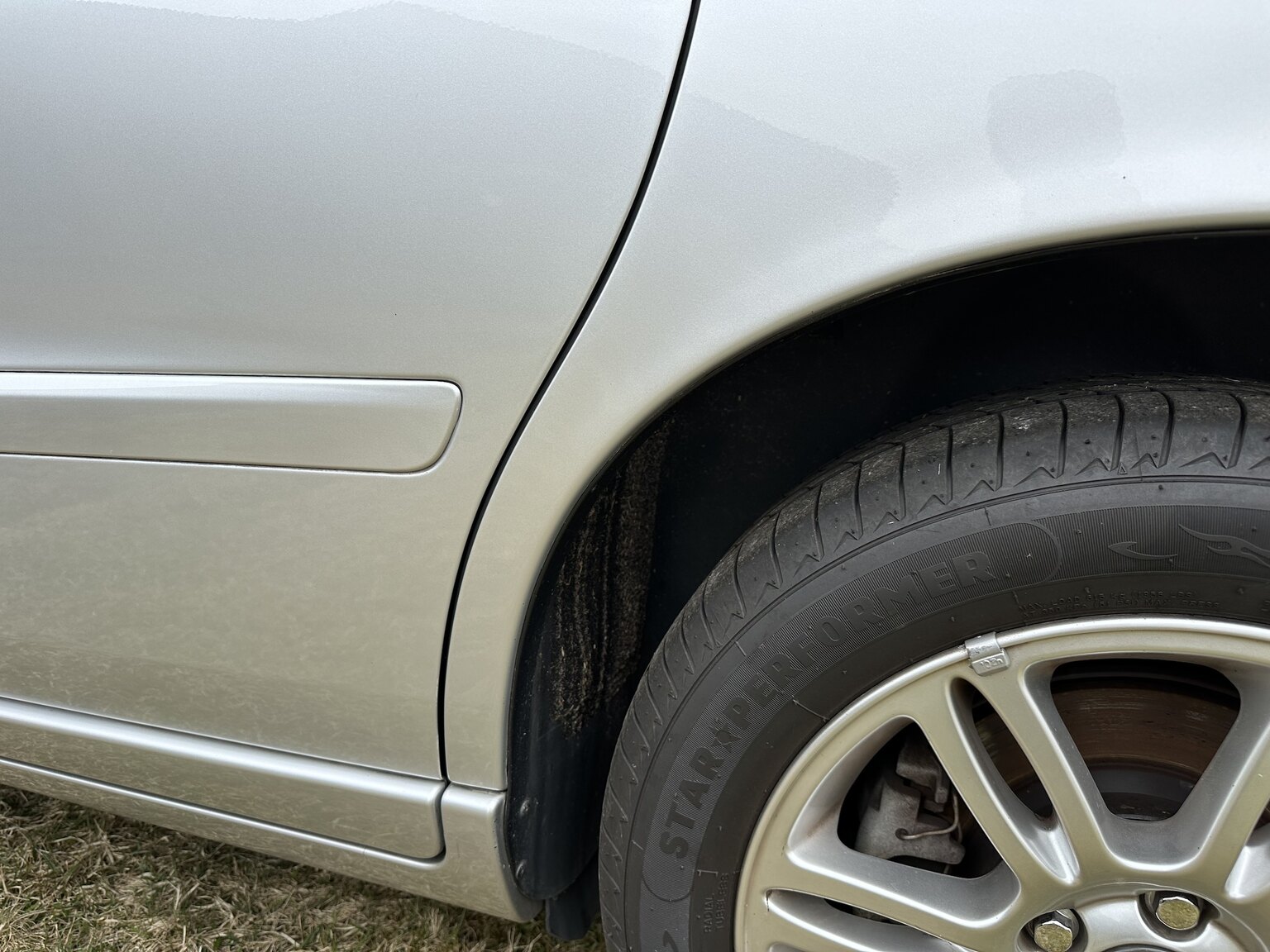 Exteriörbild på 2008 Volvo V70 Classic