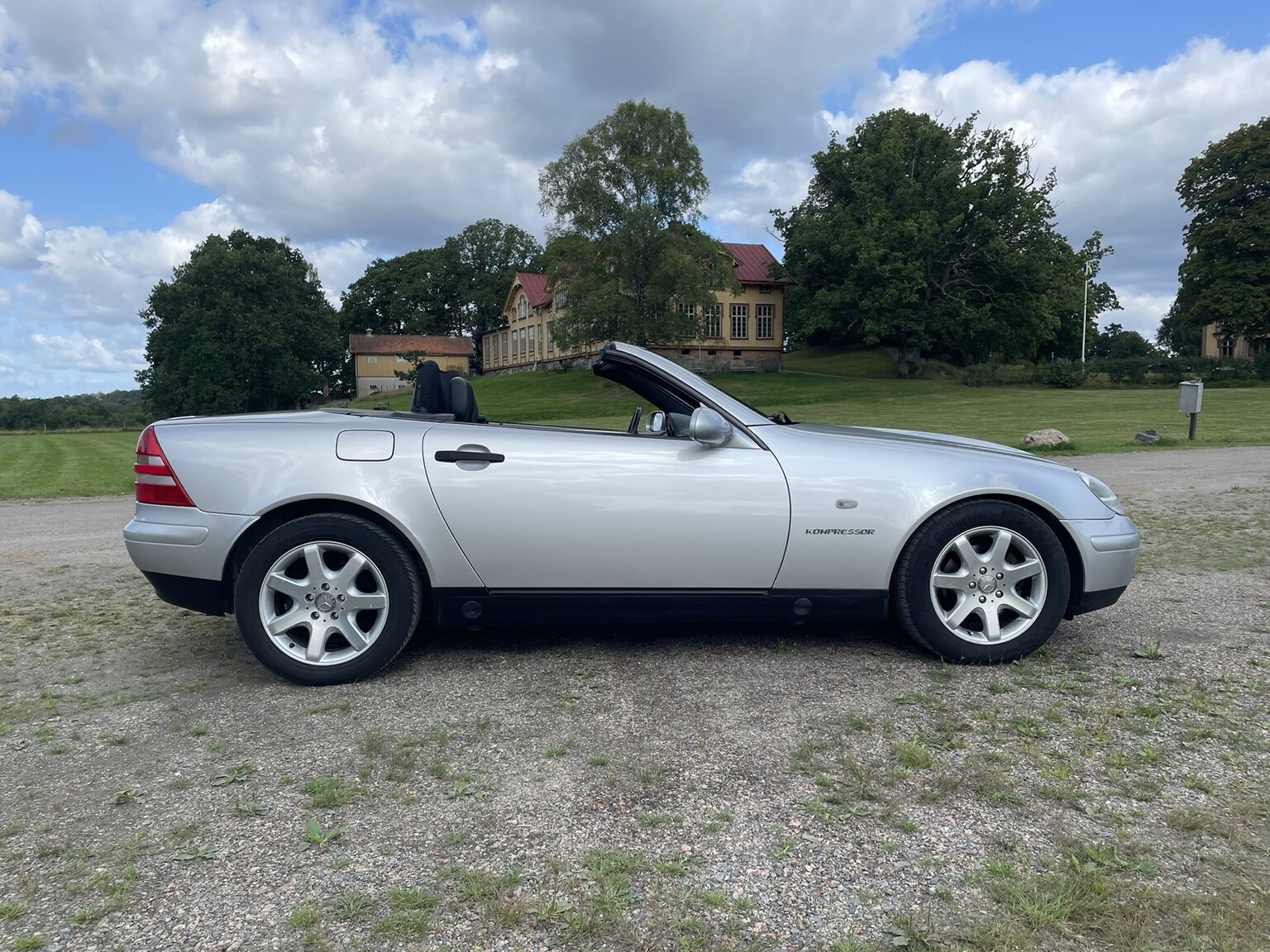 Exteriörbild på 1998 1998 MERCEDES BENZ SLK 230 