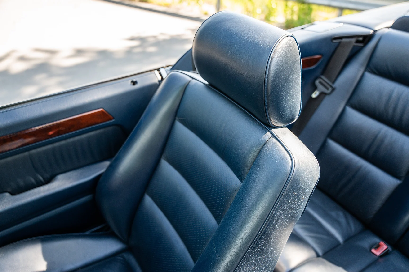 Interiörbild 1993 Mercedes-Benz 300 CE-24 Cabriolet (25)