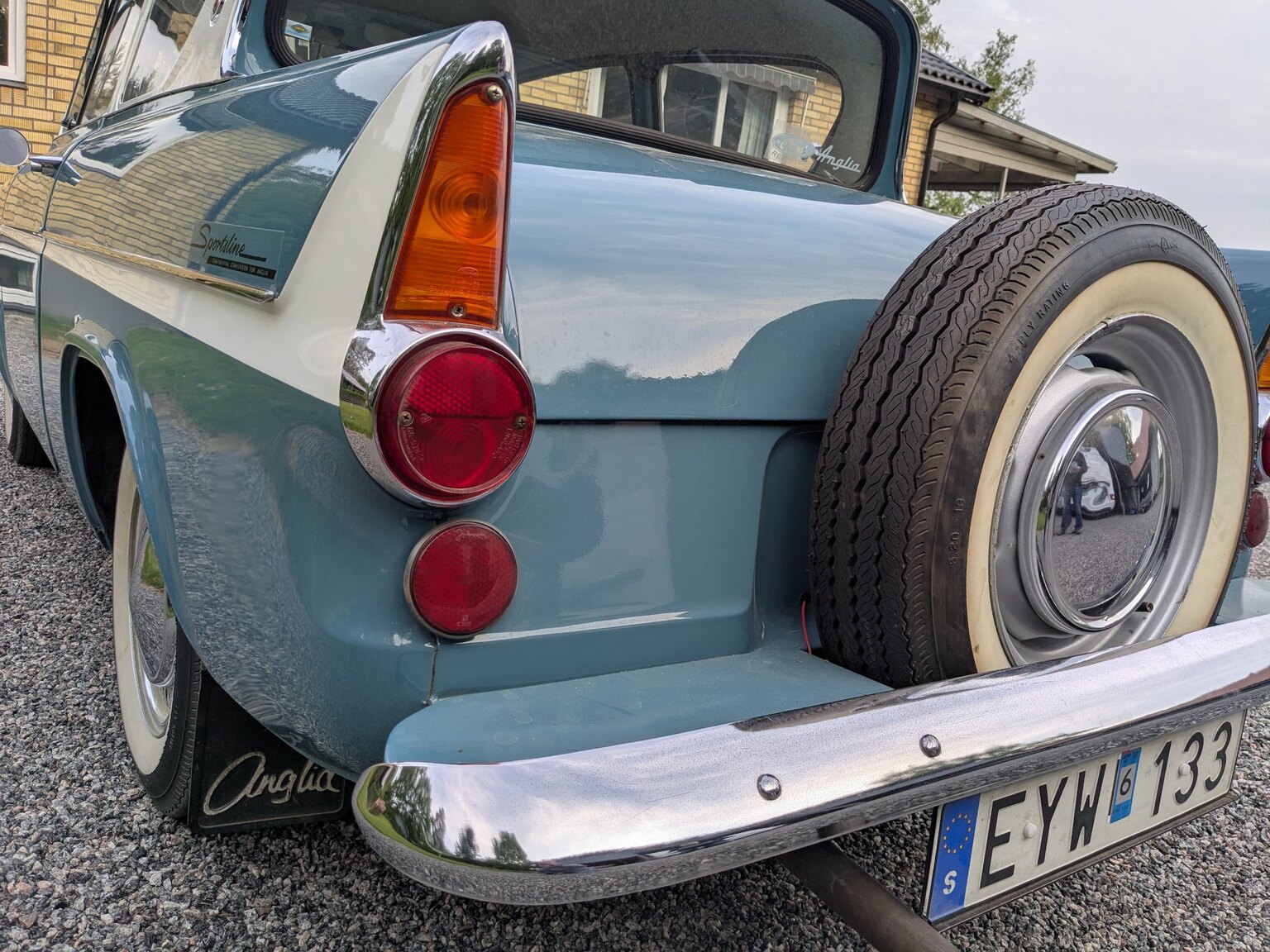Exteriörbild på 1961 Ford Anglia Deluxe