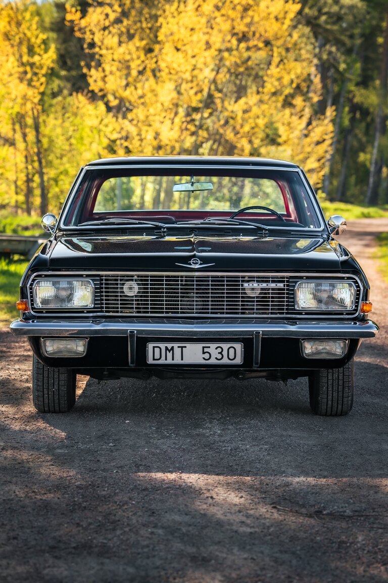 Exteriörbild på 1966 Opel Diplomat Coupé 5.4