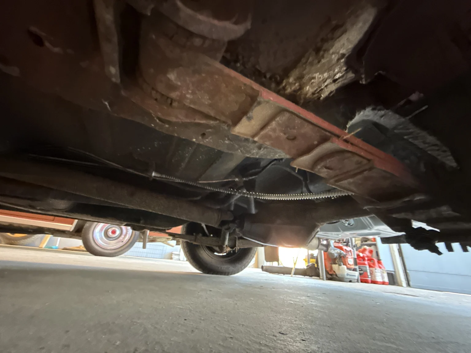 Image of 1961 Ford Falcon Tudor Sedan mechanics (22)