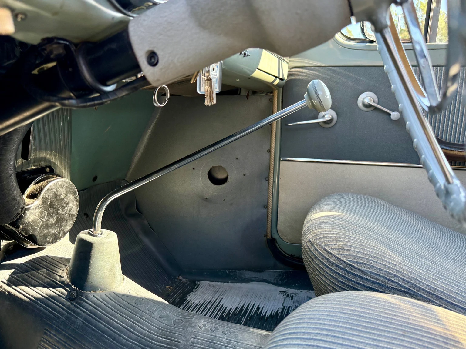 Innenraumfoto von 1953 Volvo PV444E (24)
