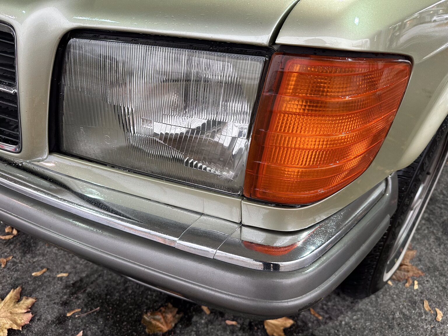Exteriörbild på 1983 Mercedes-Benz 500 SEC
