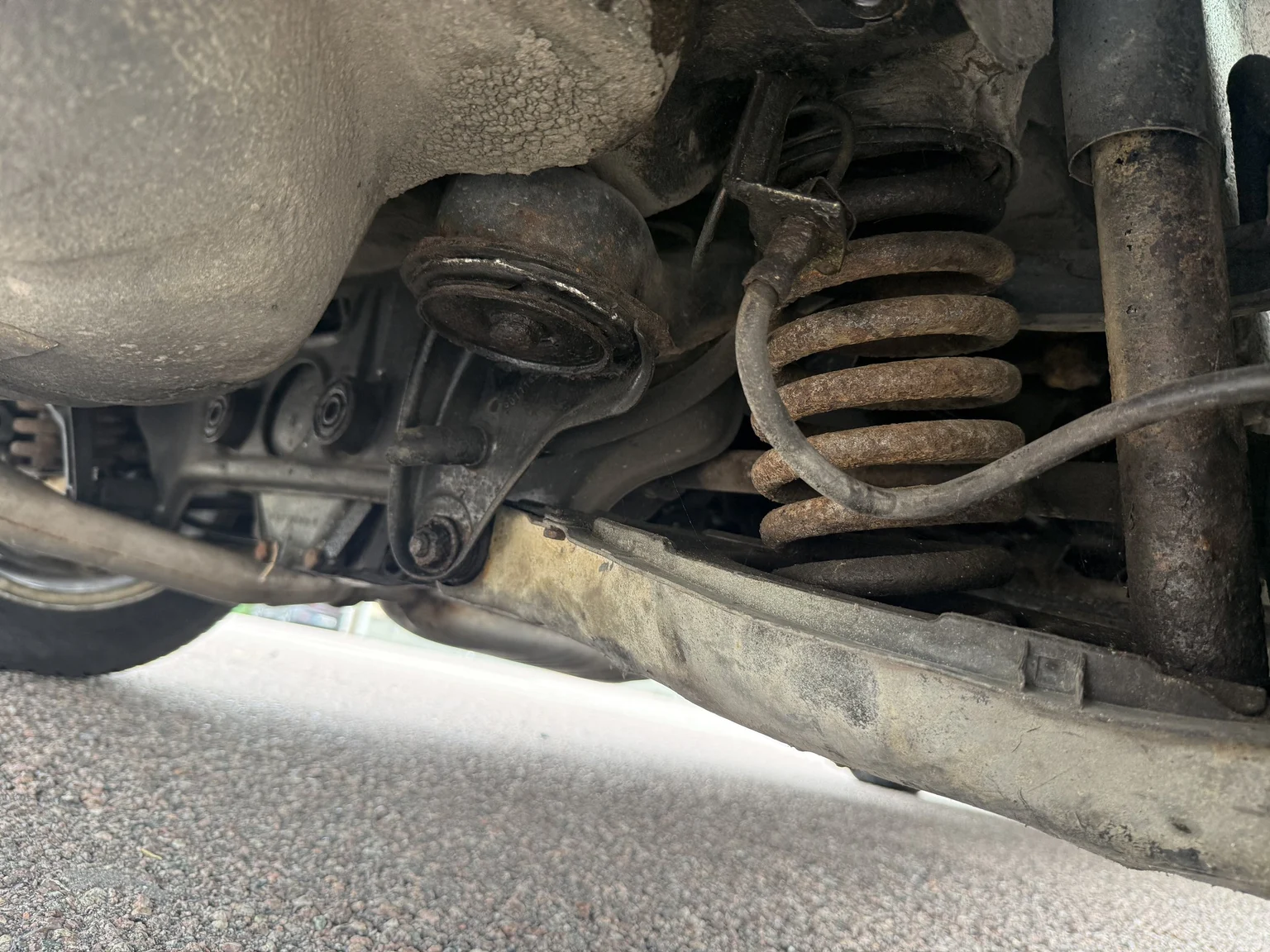 Image of 1991 Mercedes-Benz 300 E 4MATIC mechanics (24)