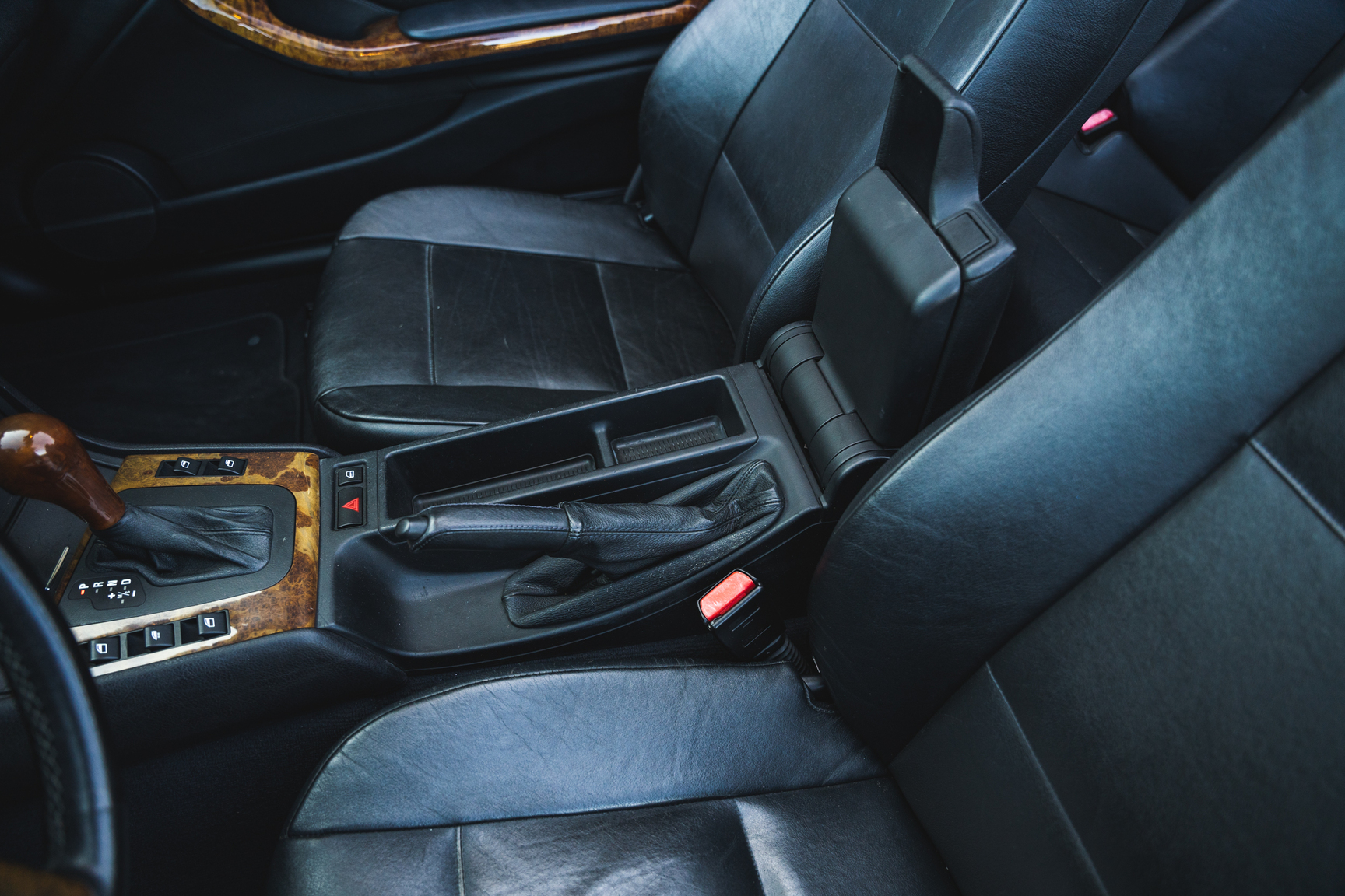 Interior image of 2001 BMW E46 325 Cabriolet (26)