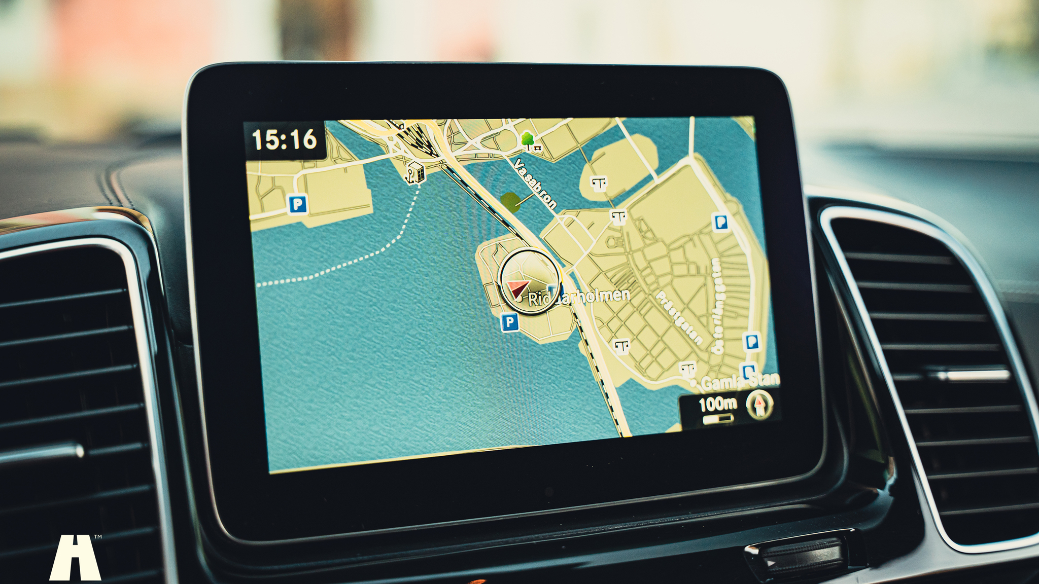 Innenraumfoto von 2017 Mercedes-Benz GLS 63 AMG (31)