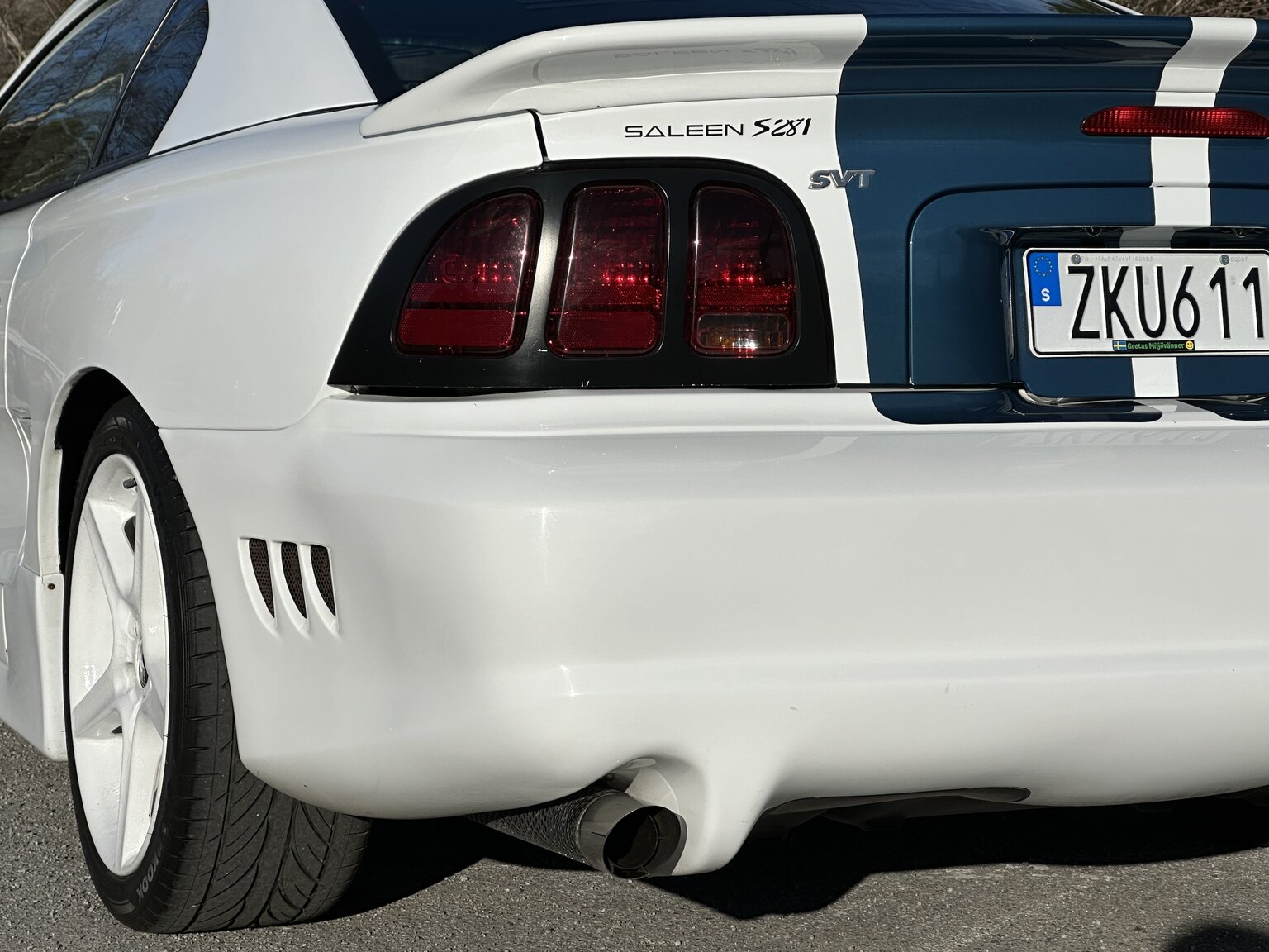 Exterior image of 1997 Ford Mustang Saleen S-281 Cobra