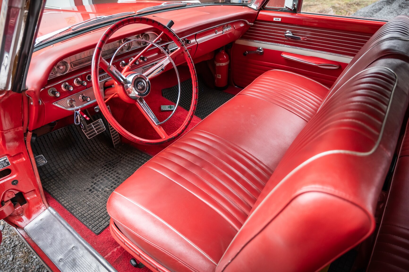 Innenraumfoto von 1962 Ford Galaxie 500 Sunliner