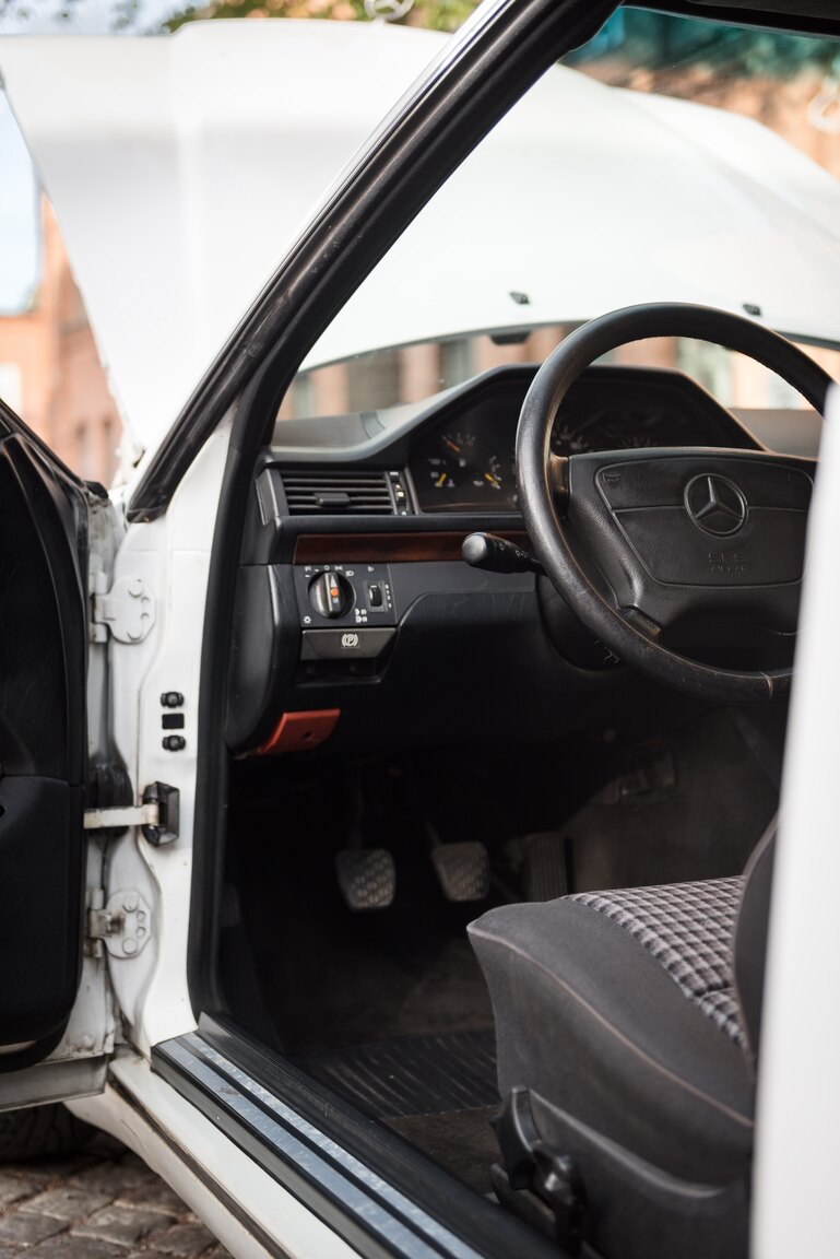 Interiörbild 1992 Mercedes-Benz 300CE-24V 