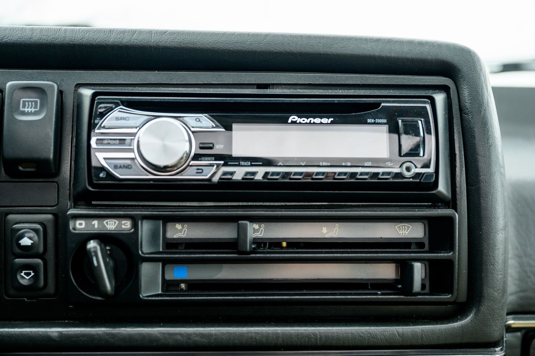 Interiörbild 1991 Volkswagen Golf Country Chrome Edition (9)