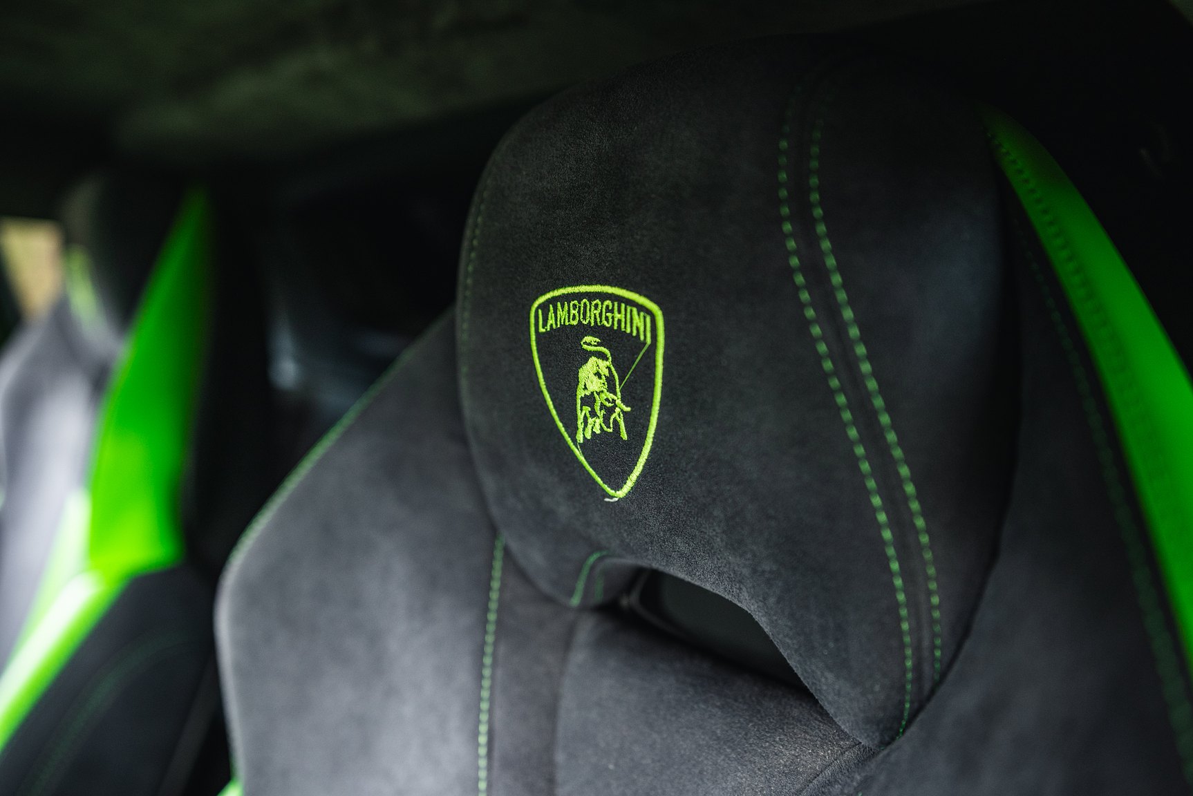 Innenraumfoto von 2016 Lamborghini Huracan LP-610-4