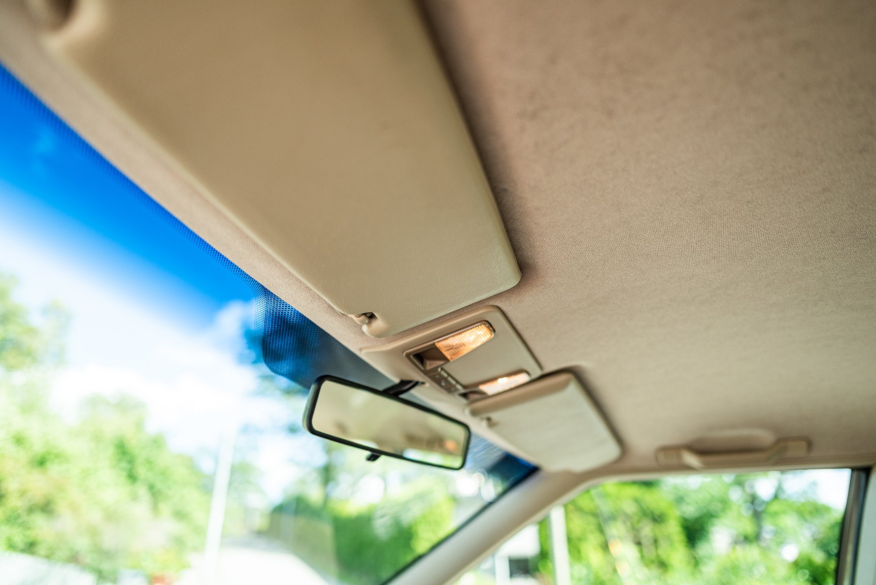 Interior image of 2000 Volvo V70 XC 2.4 T AWD 