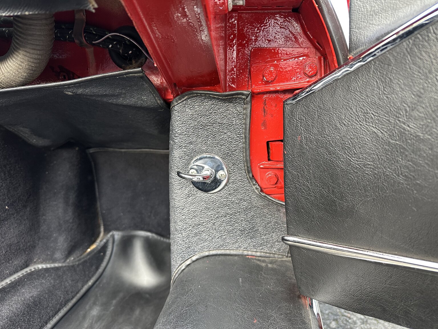 Innenraumfoto von 1965 Jaguar E-Type Series 1 (31)