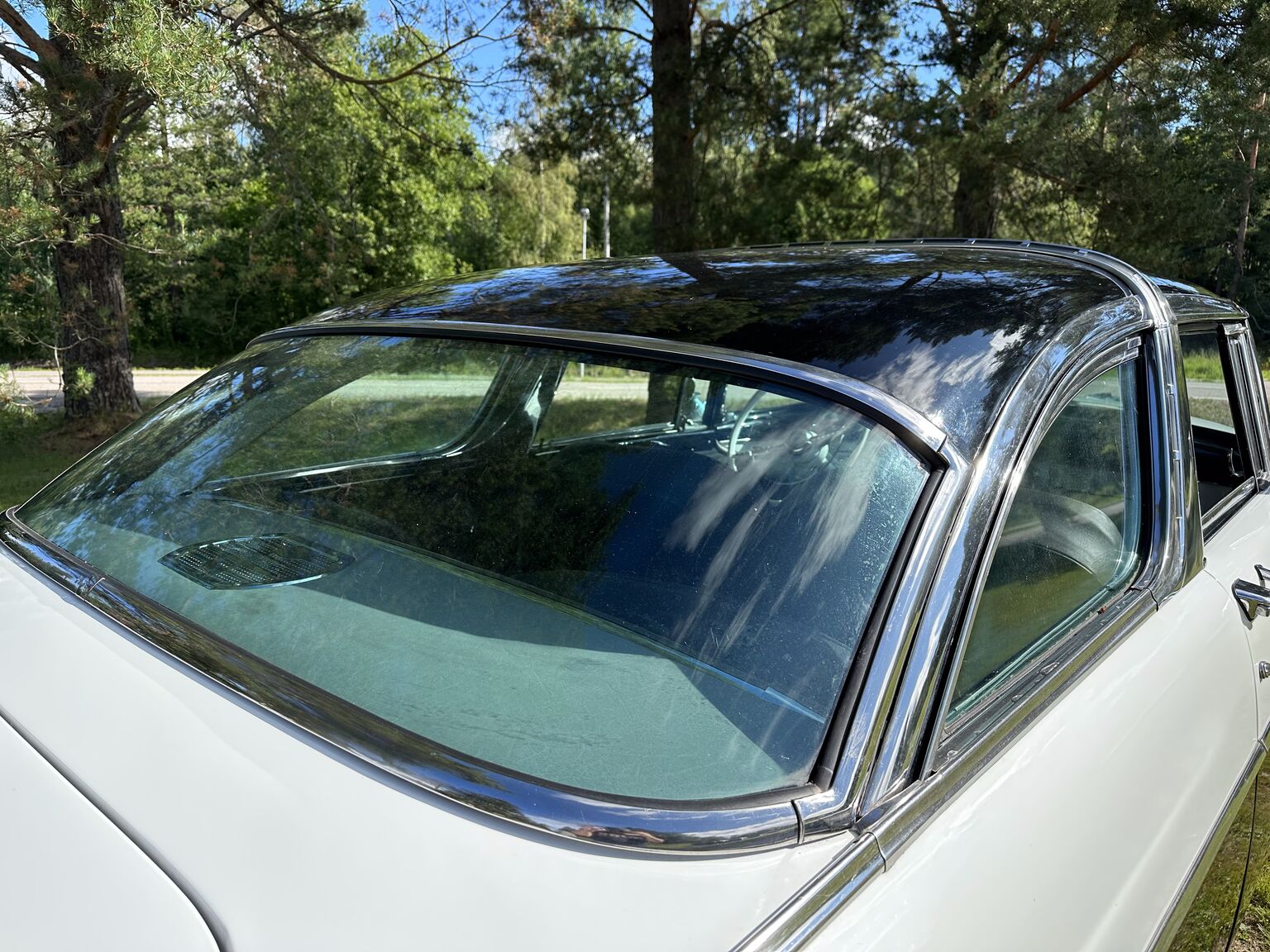 Exterior image of 1955 Ford Fairlane Crown Victoria