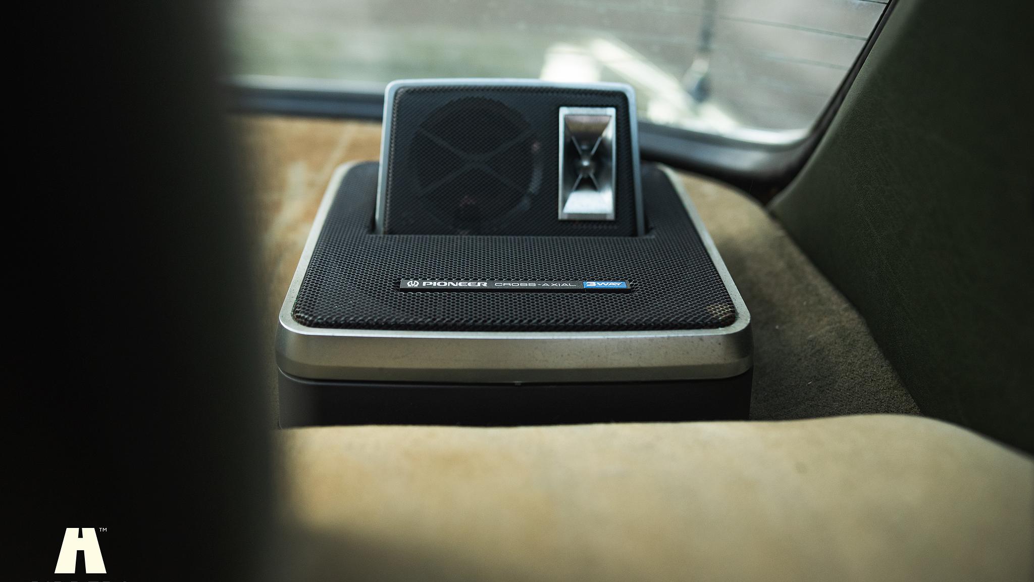 Innenraumfoto von 1985 Mercedes-Benz 200 Series 3  (58)