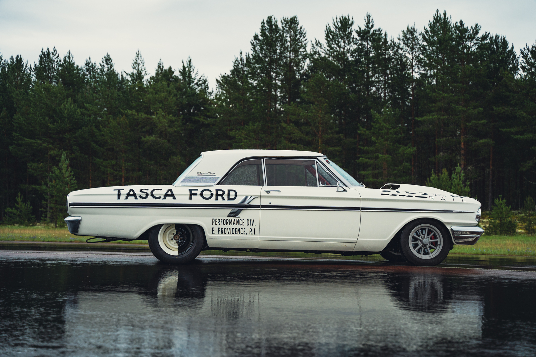 Aussenfoto 1964 Ford Fairlane 500 Sport Coupé (16)