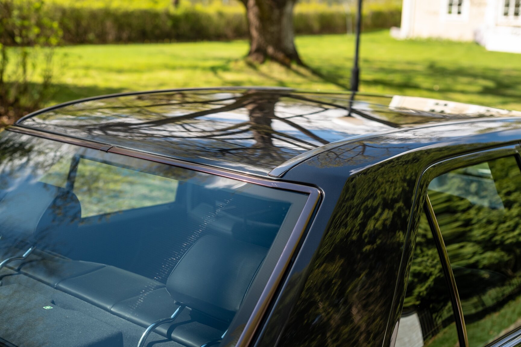 Exterior image of 1993 Mercedes-Benz 400 E