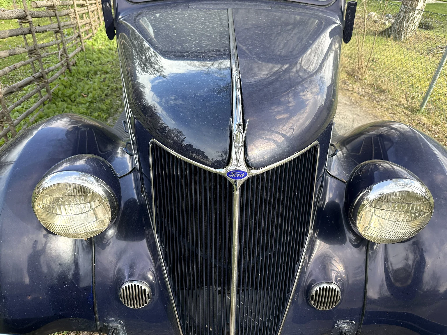 Exteriörbild på 1936 Ford 214A Fordor (19)