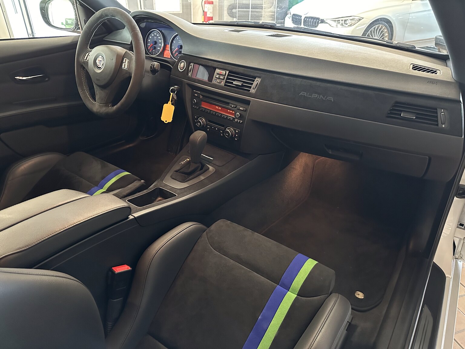 Interiörbild 2012 ALPINA B3 GT3 Switch-Tronic