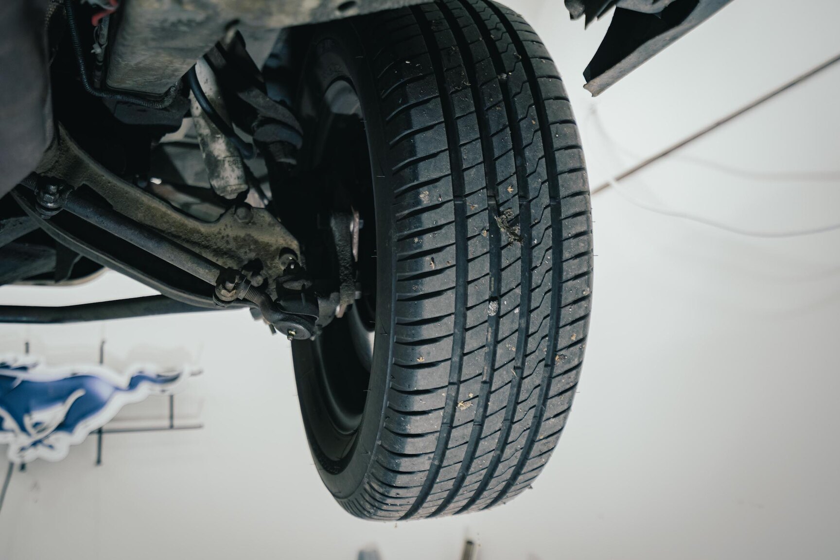 Image of 1972 Plymouth Duster 360 mechanics