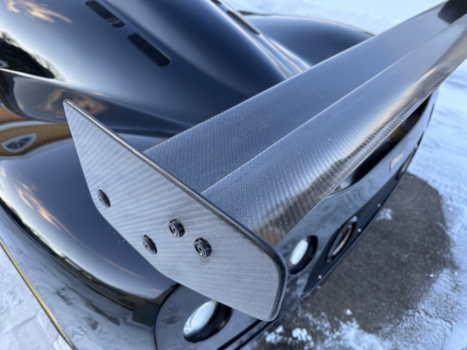 Exteriörbild på 2021 Ultima Evolution LS3