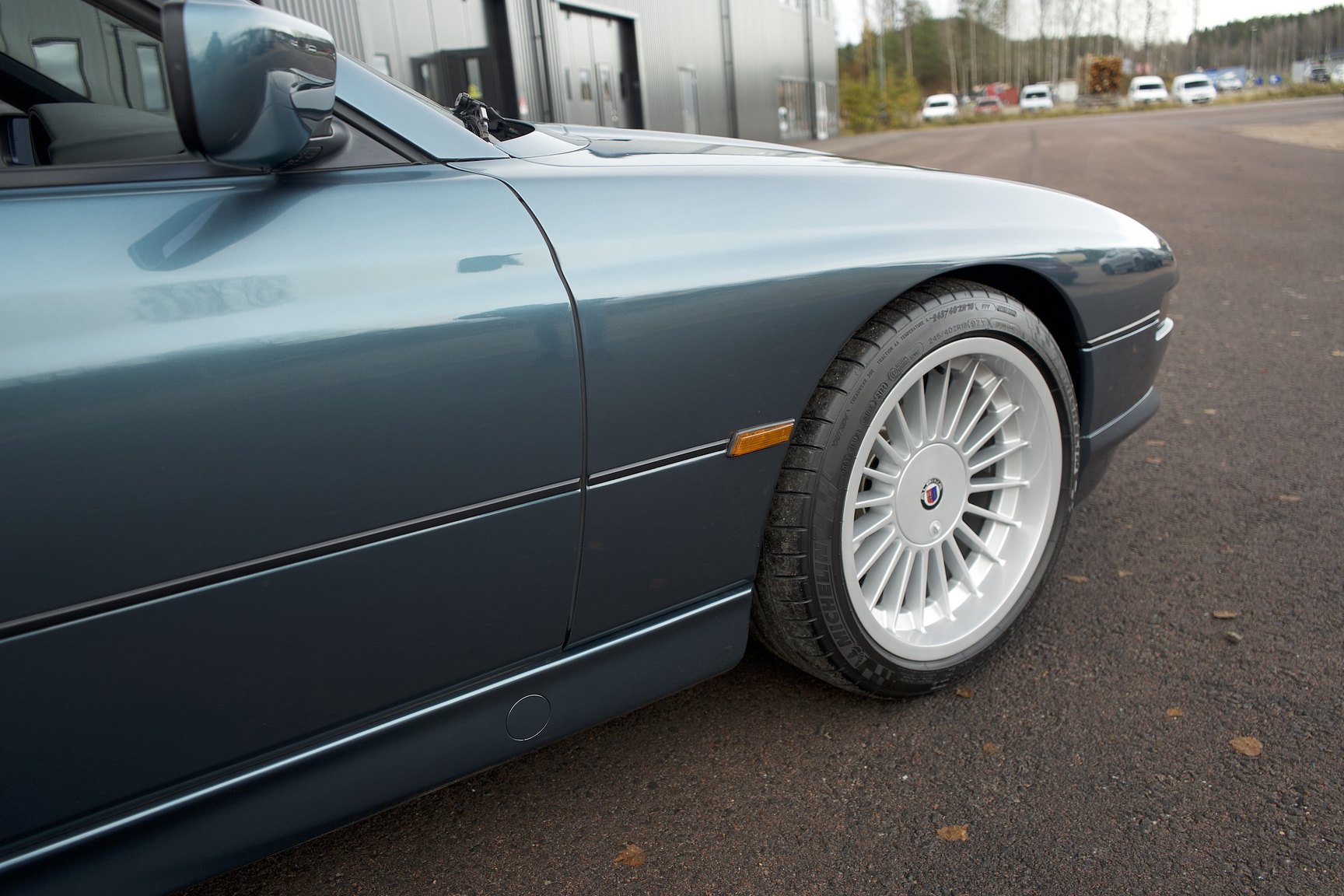 Exteriörbild på 1992 BMW 850i 6-speed manual - NO RESERVE
