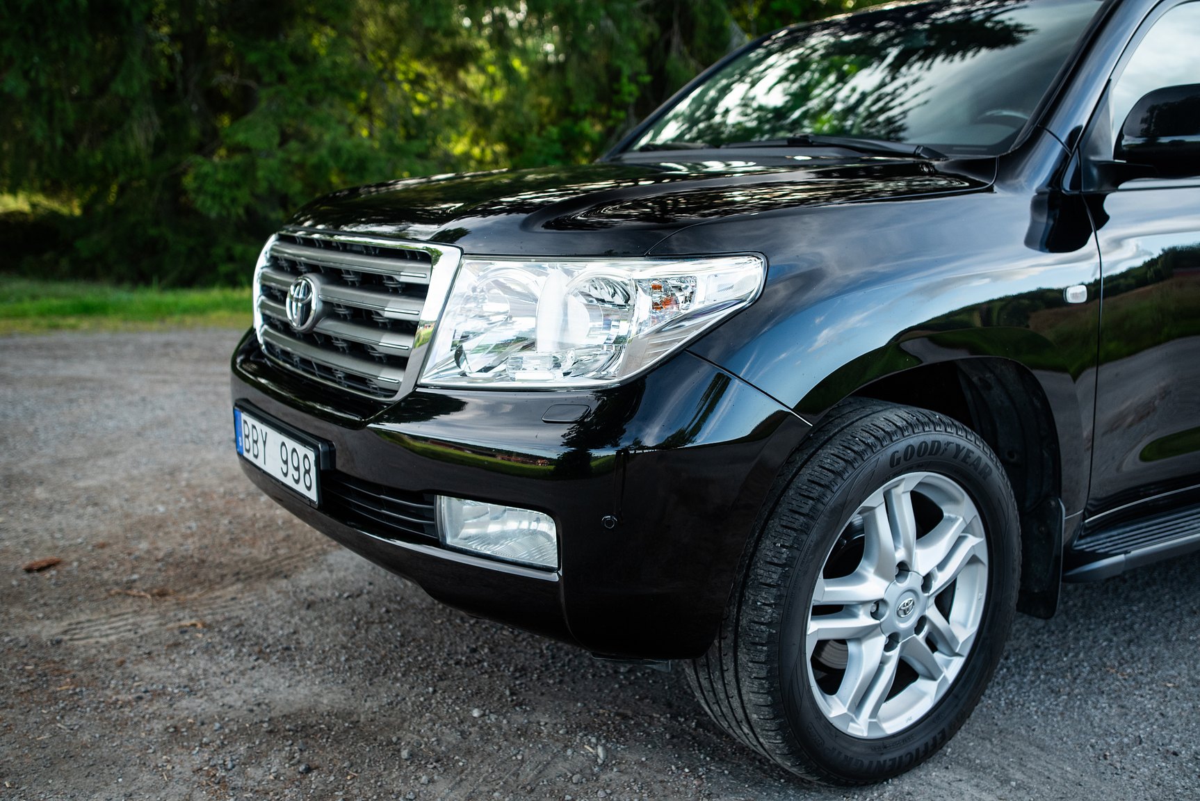 Exterior image of 2008 Toyota Land Cruiser 4.5 4WD V8