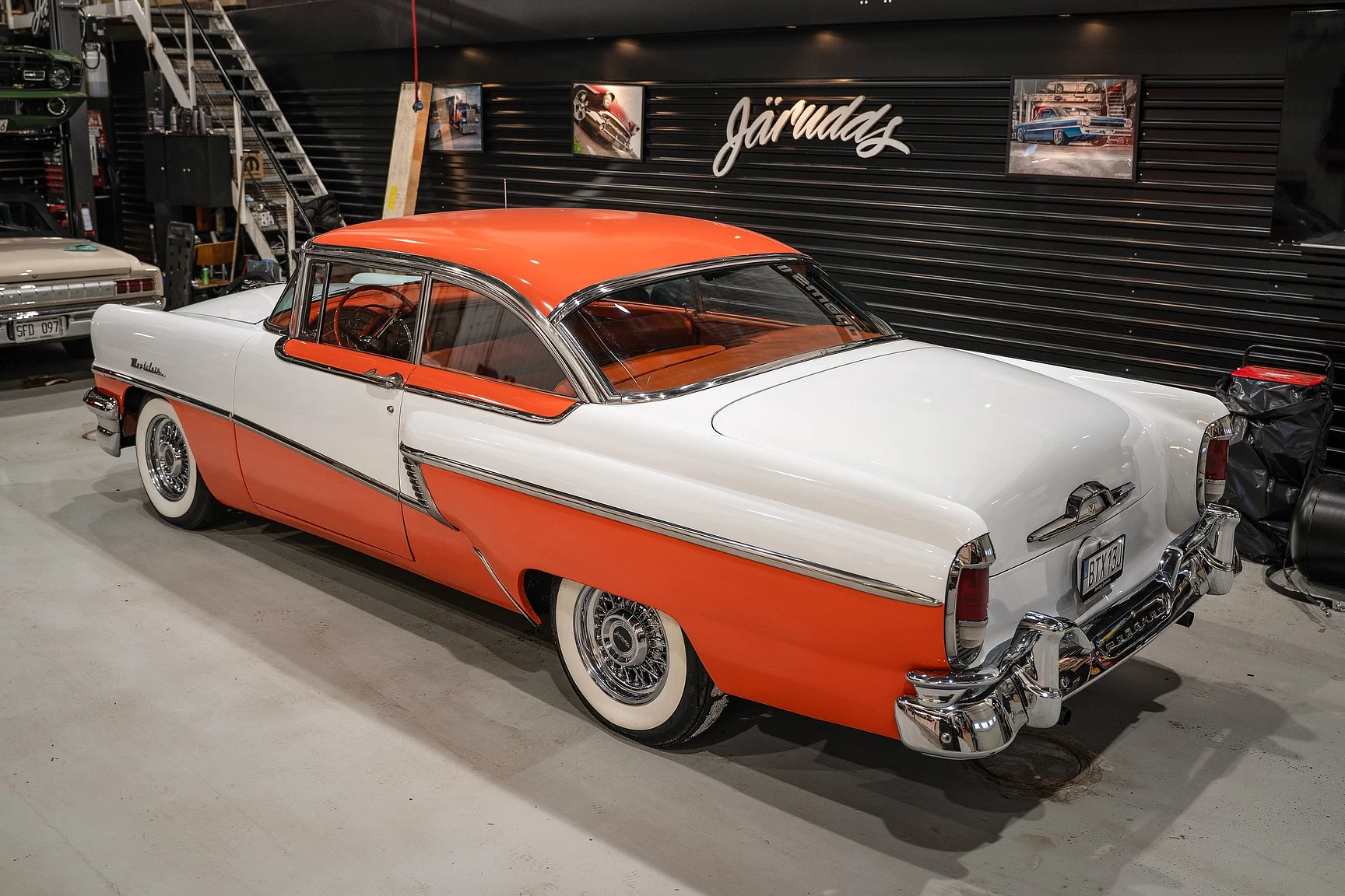 Exteriörbild på 1956 Mercury Montclair Sport Sedan (10)