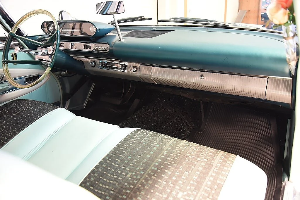 Bild von 1960 Plymouth Fury (69)